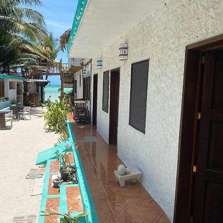 Casa Victor Avila Holbox Extérieur photo