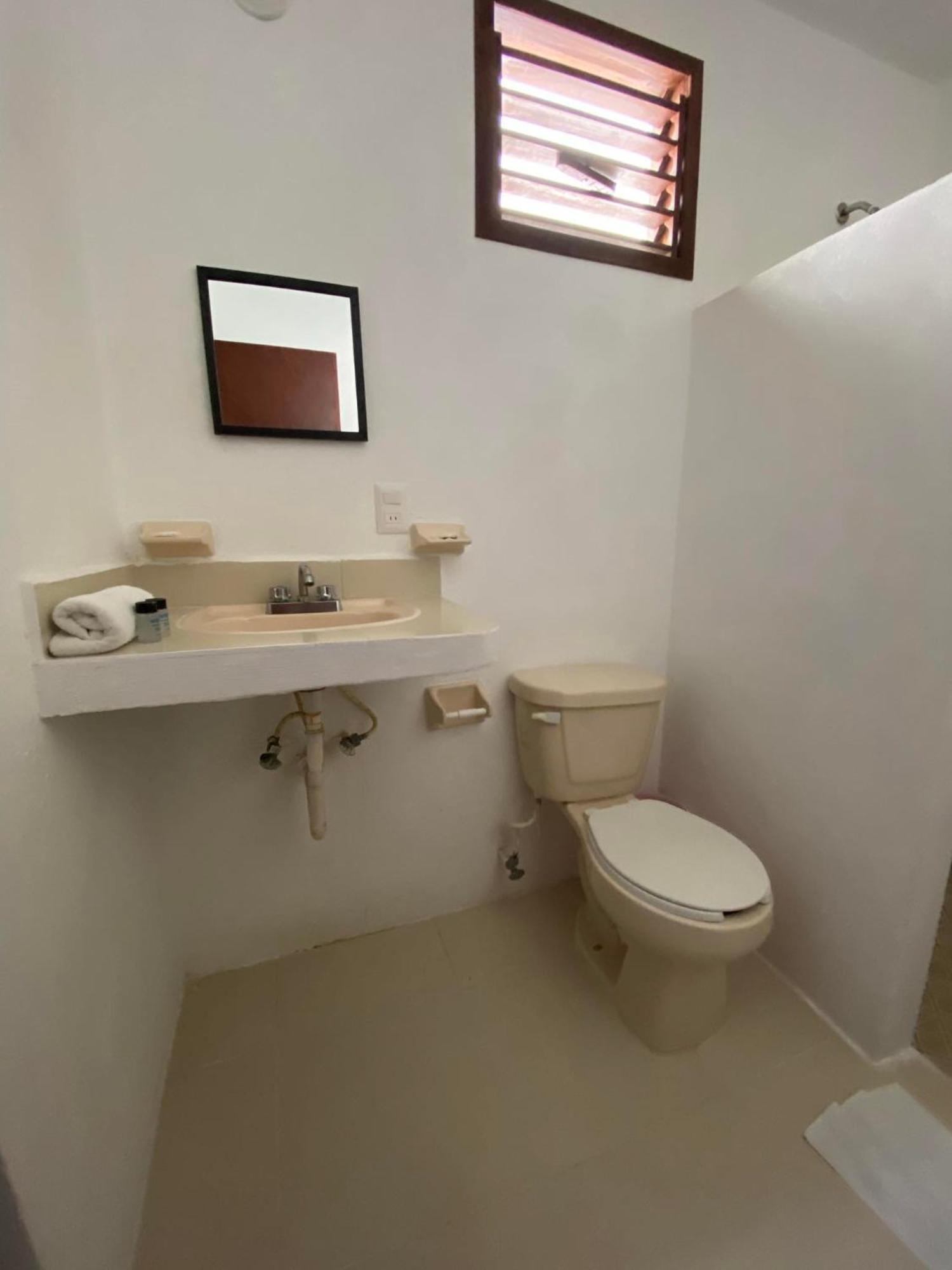 Casa Victor Avila Holbox Extérieur photo