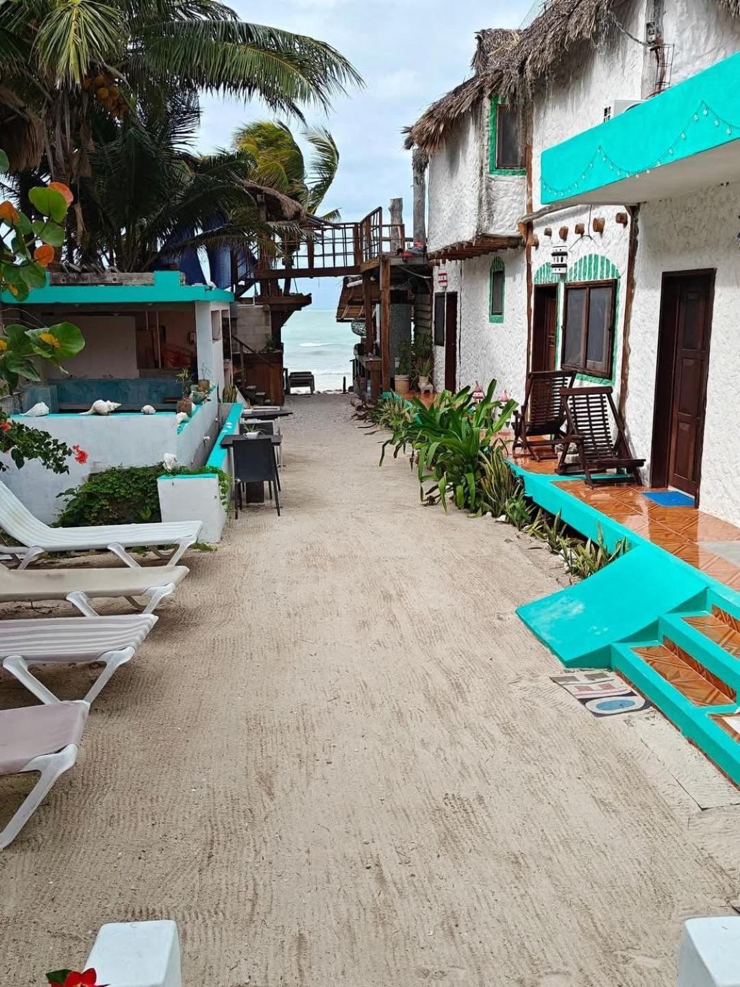 Casa Victor Avila Holbox Extérieur photo
